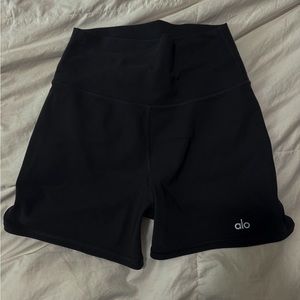 Alo Yoga 3” Airlift Spandex Shorts